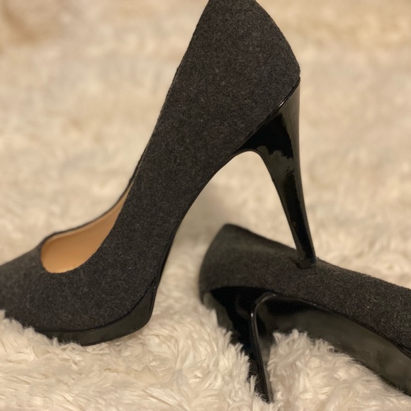 Nine West Flannel Gray Heels; Size 9 - Picture 8 of 8